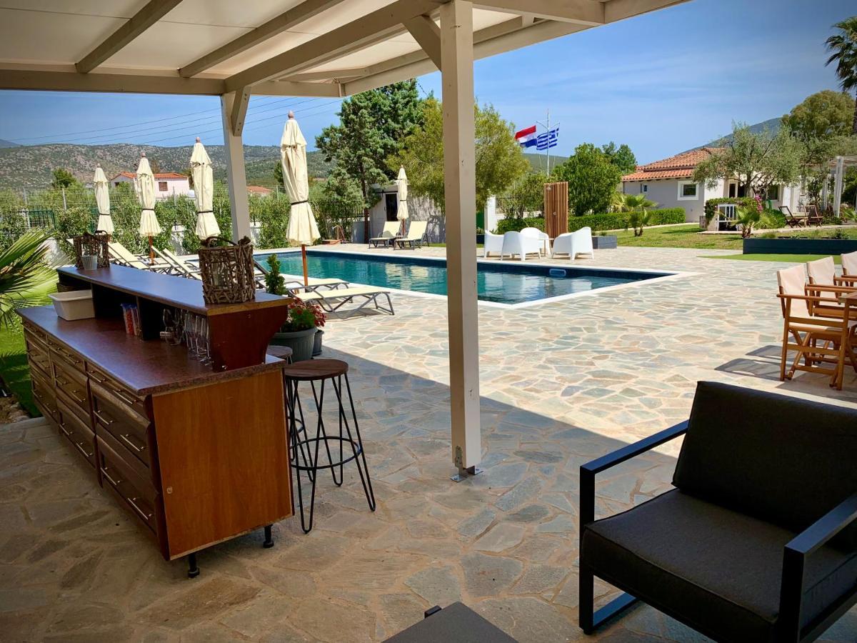 Villa Hylas Luxury Bed & Breakfast Kilada Eksteriør bilde